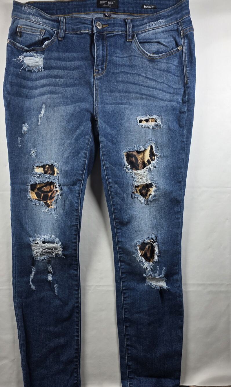 Judy Blue Skinny Midrise Distressed Jeans with Leopard Print / Size 15/32 / $20